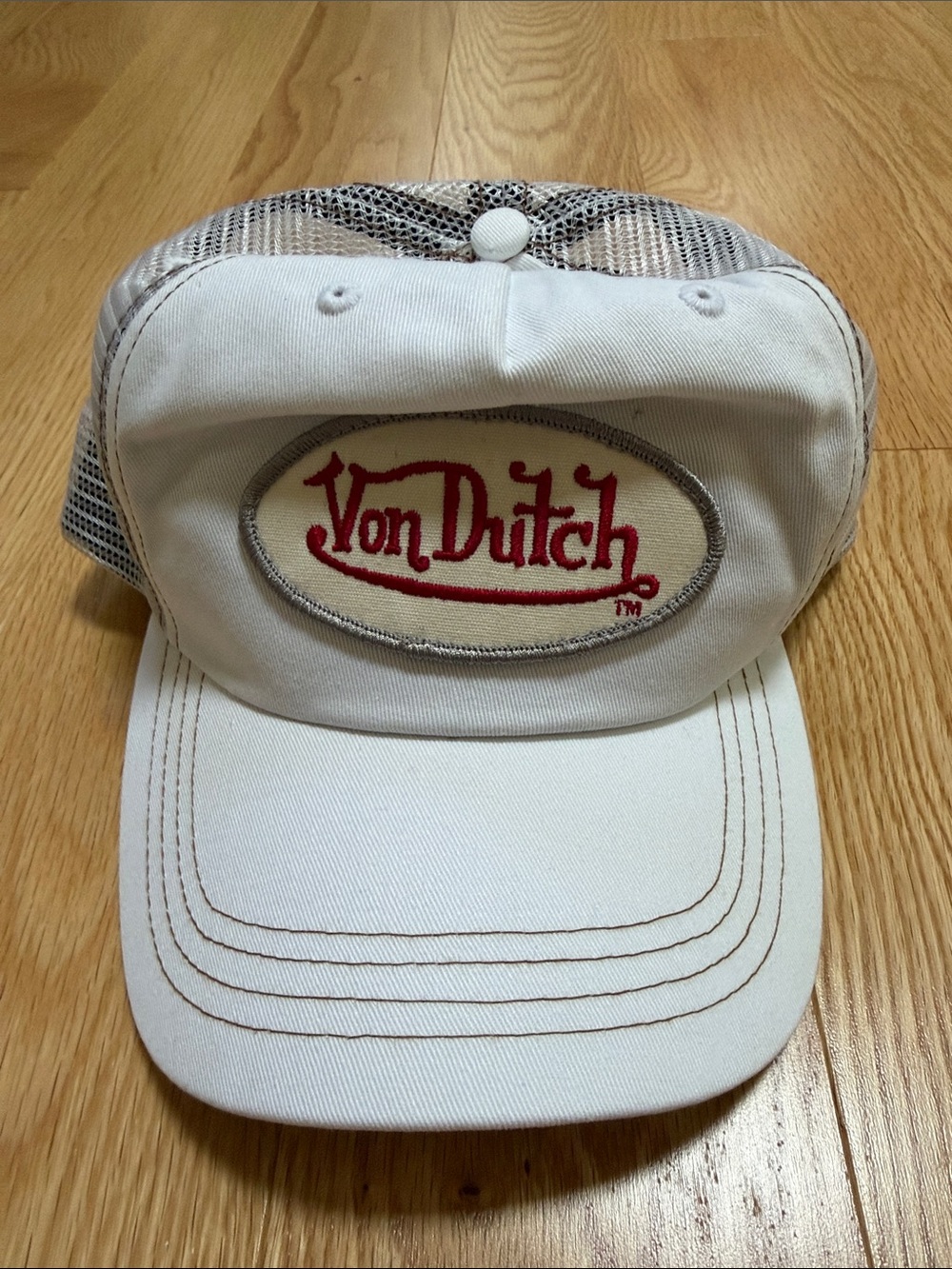 Von Dutch OS mesh snap back truckers cap.